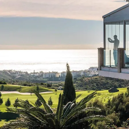 Tranquil Hideaway With Sun-drenched Ample Terrace Apartment Malaga