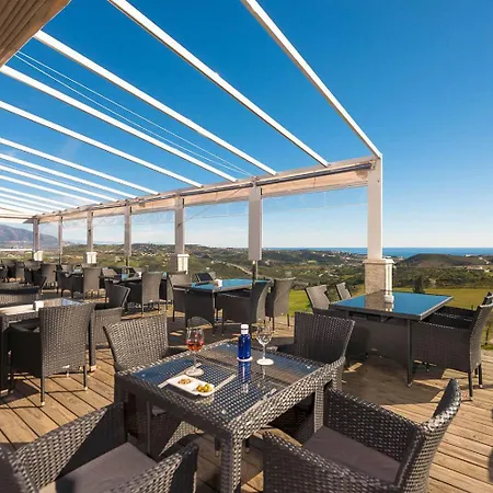 Apartment Tranquil Hideaway With Sun-drenched Ample Terrace Malaga