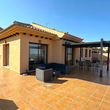 Tranquil Hideaway With Sun-drenched Ample Terrace * Malaga